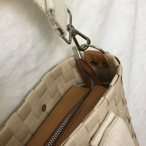 Beige Handwoven Crossbody Shoulder Bag - Picture 4 of 16